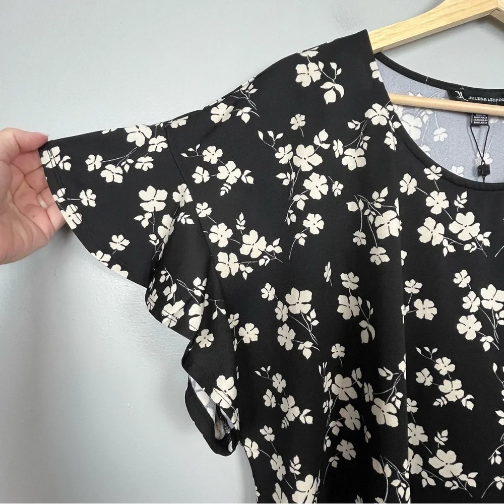 NWT Jules & Leopold black & white floral print flutter sleeve blouse top, 3X. - Picture 5 of 11